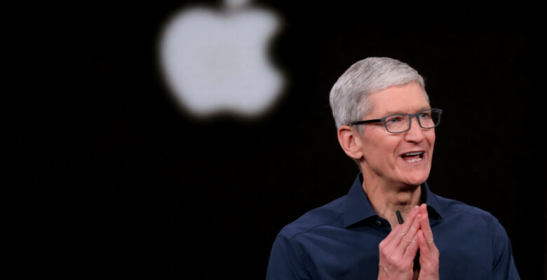 Apple CEO’su Tim Cook Maaşı ile Dudak Uçuklattı!