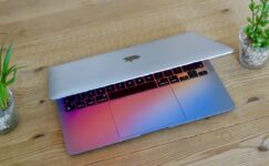 Apple Son Intel MacBook Air Modelini Emekliye Ayırdı!