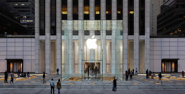 Apple’da Yaprak Dökümü: Siri Yöneticisi Bile Gitti