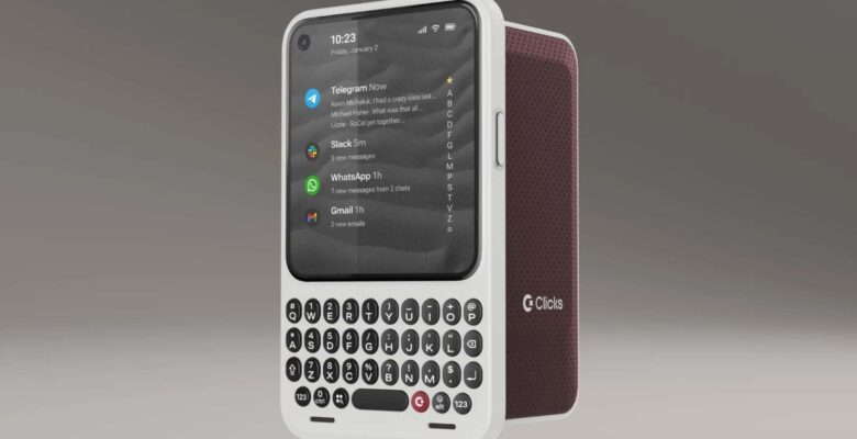 Fiziksel Klavyeli Telefon Clicks Communicator Tanıtıldı