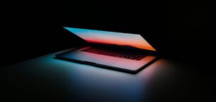 M6 MacBook Pro OLED Üretimi Başladı