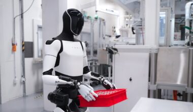 Tesla Fabrikalarına 1.000 İnsansı Robot Yerleştirdi