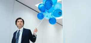 Apple Sevilen Diziyi Satın Aldı!