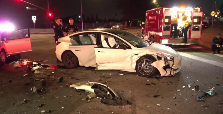İstanbul’da Otopilottaki Tesla Kaza Yaptı: Cevap Şaşırttı!