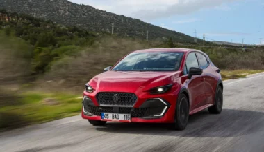 Yeni Renault Clio Türkiye Yollarında!  İşte Fiyatı ve Özellikleri