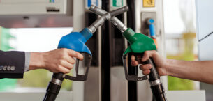 Akaryakıt Fiyatı Nasıl Düşürüldü?