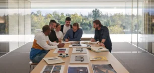 Apple Kesenin Ağzını Açtı: Tasarımcılara Yarım Milyon Dolar!