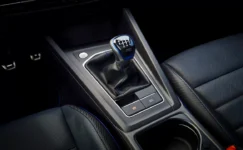 Düz Vites Yalan Oluyor! BMW ve Mercedes Üretimi Durdurdu!