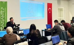 Gaziantep’te gençler iftardan sahura teknolojiyle buluşuyor