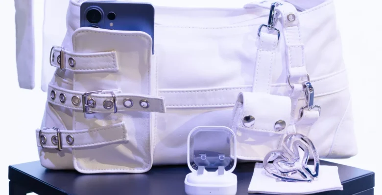 Kılıfı Unutun: İşte S26 Ultra’ya Özel Çanta!