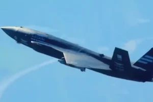 KIZILELMA’dan kritik mühimmat testi… LGK-82 ve TEBER-82 başarıyla atıldı