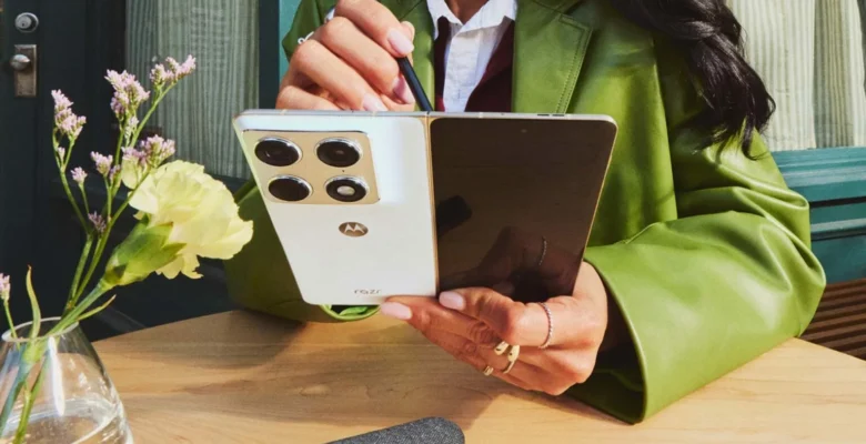 Motorola Razr Fold MWC 2026’da Sahneye Çıktı!