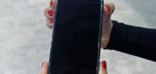 Samsung Uzayan Telefon Ekranını Tanıttı Samsung Uzayan Telefon Ekranını Tanıttı