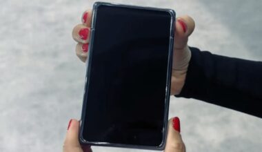 Samsung Uzayan Telefon Ekranını Tanıttı