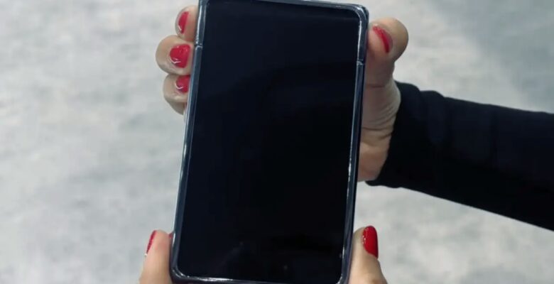 Samsung Uzayan Telefon Ekranını Tanıttı