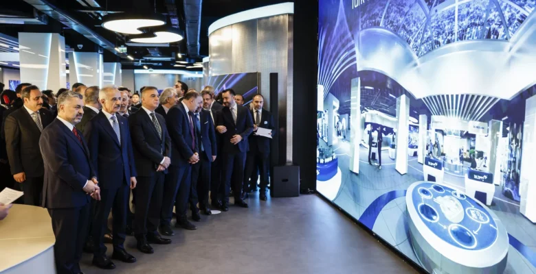 Türk Telekom Teknoloji ve İnovasyon Merkezi Dijital İkiz ve 5G Şovuyla Açıldı!