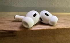 AirPods Pro’ya  Kamera Geliyor!