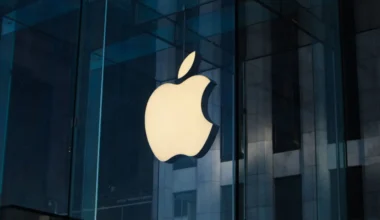 Akıllı Telefon Pazarının Yeni Lideri Apple Oldu!