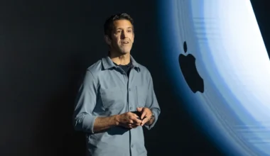 Apple’ın Yeni CEO’su John Ternus Şimdiden Çalışmaya Başladı!