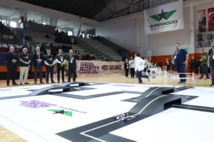 Bursa İnegöl’ün mucitleri robotlarını yarıştırdı