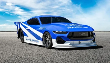 Ford Mustang Cobra Jet 2200 Dünya Rekoru Kırdı