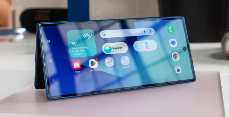 Galaxy Z Wide Fold Geliyor: iPhone Fold’a Rakip!