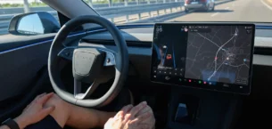 Tesla Otonom Sürüş Avrupa’ya Geliyor!