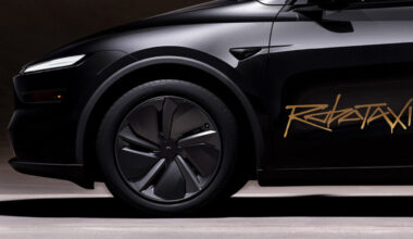 Tesla Robotaxi Uygulaması Android için Çıktı