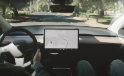 Tesla’dan 7 Yıldır FSD Bekleyen Kullanıcıya Şaşırtan Yanıt!