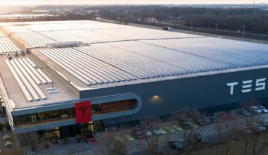 Tesla’dan Rekor Sipariş ve Yeni Çip Fabrikası Hamlesi!