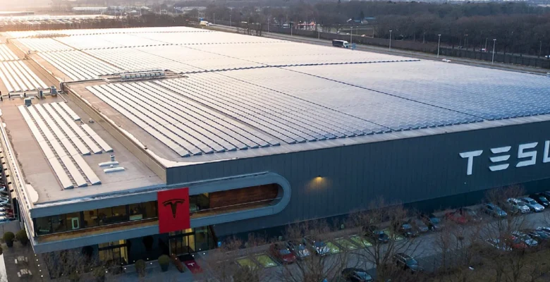 Tesla’dan Rekor Sipariş ve Yeni Çip Fabrikası Hamlesi!