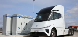 Tesla’ya Rakip Çinli Elektrikli Kamyon: 670 KM Menzil!