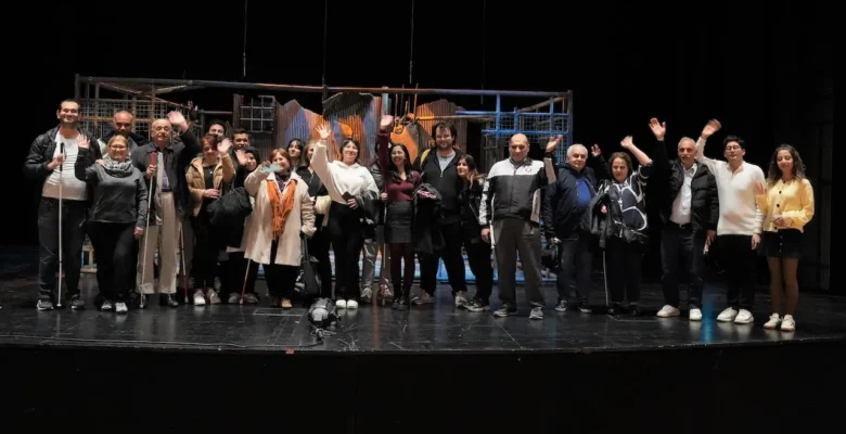 Türk Telekom Erişilebilir Tiyatro Kapsamında Ebedi Barış Oyununu Sergiledi