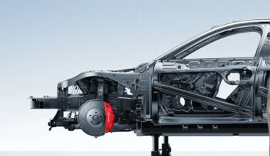 Xiaomi CEO’su SU7’yi Canlı Yayında Parçalayacak!