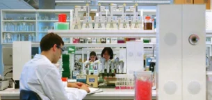 AstraZeneca ve OMP, 2026 Gartner Tedarik Zinciri Sempozyumu/Xpo™’da karar odaklı değişim hızını anlatacak