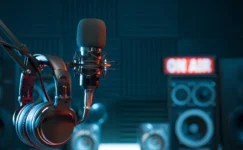 Dinlediğiniz Podcast AI Tarafından mı Yapılıyor?