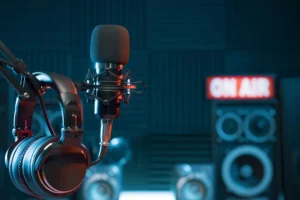 Dinlediğiniz Podcast AI Tarafından mı Yapılıyor?