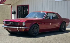 Ford Mustang’i Tesla’ya Dönüştürdüler: FSD Aktif