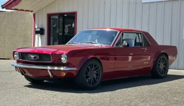 Ford Mustang’i Tesla’ya Dönüştürdüler: FSD Aktif