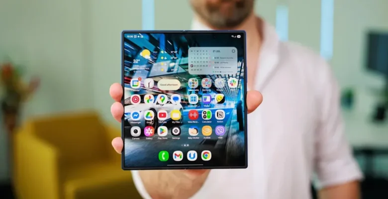 Samsung Galaxy Z Fold 8 ve Ultra Yan Yana Görüntülendi