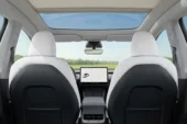 Tesla’dan Model Y Sahiplerine Yaz Hediyesi: Resmi Tavan Perdesi Çıktı!