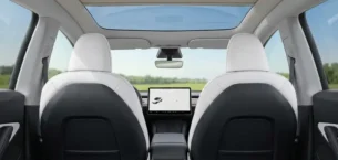 Tesla’dan Model Y Sahiplerine Yaz Hediyesi: Resmi Tavan Perdesi Çıktı!