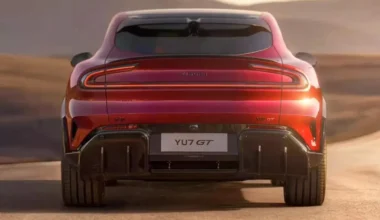 Xiaomi YU7 GT 300 km/s Hız ve 700 km Menzil Sunuyor