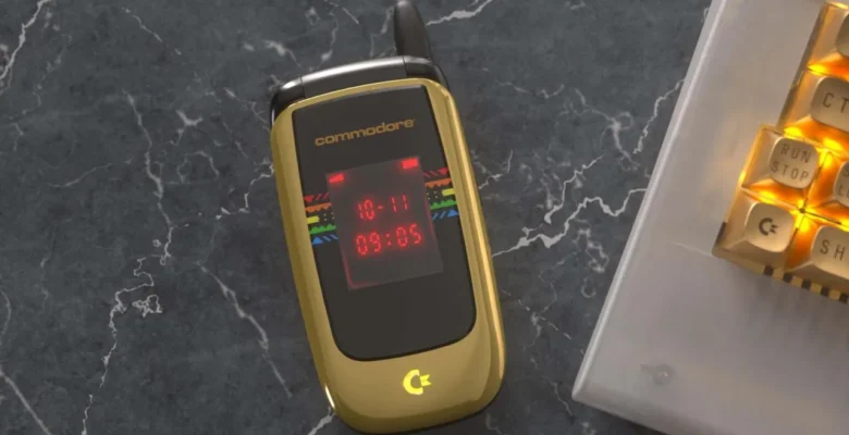 Commodore Kapaklı Telefonu ile Geri Dönüyor