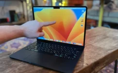 Dokunmatik Ekranlı MacBook için Onay Geldi