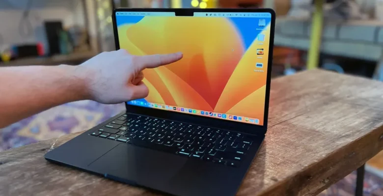 Dokunmatik Ekranlı MacBook için Onay Geldi