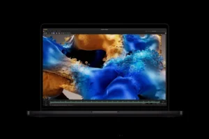 MacBook Pro Aldı 3.000 Dolar Kar Etti