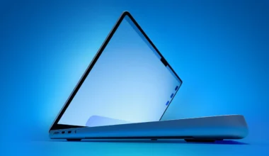 MacBook Ultra Hibrit OLED Ekran Teknolojisine Geçişi Başlatıyor
