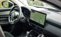 Mazda Dokunmatik Ekran Kararıyla Tepki Çekti!
