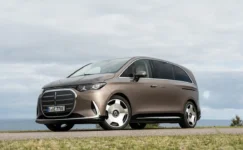 Mercedes-Benz VLE 2028: Tekerlekler Üzerindeki 8K Sinema Deneyimi